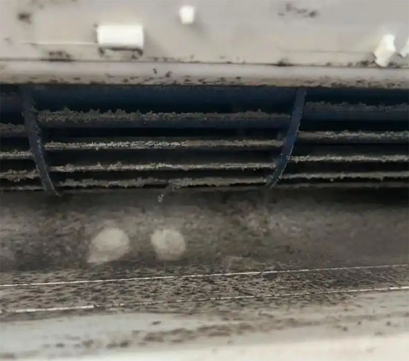 澄江空调吹的风有股烧焦味是怎么回事